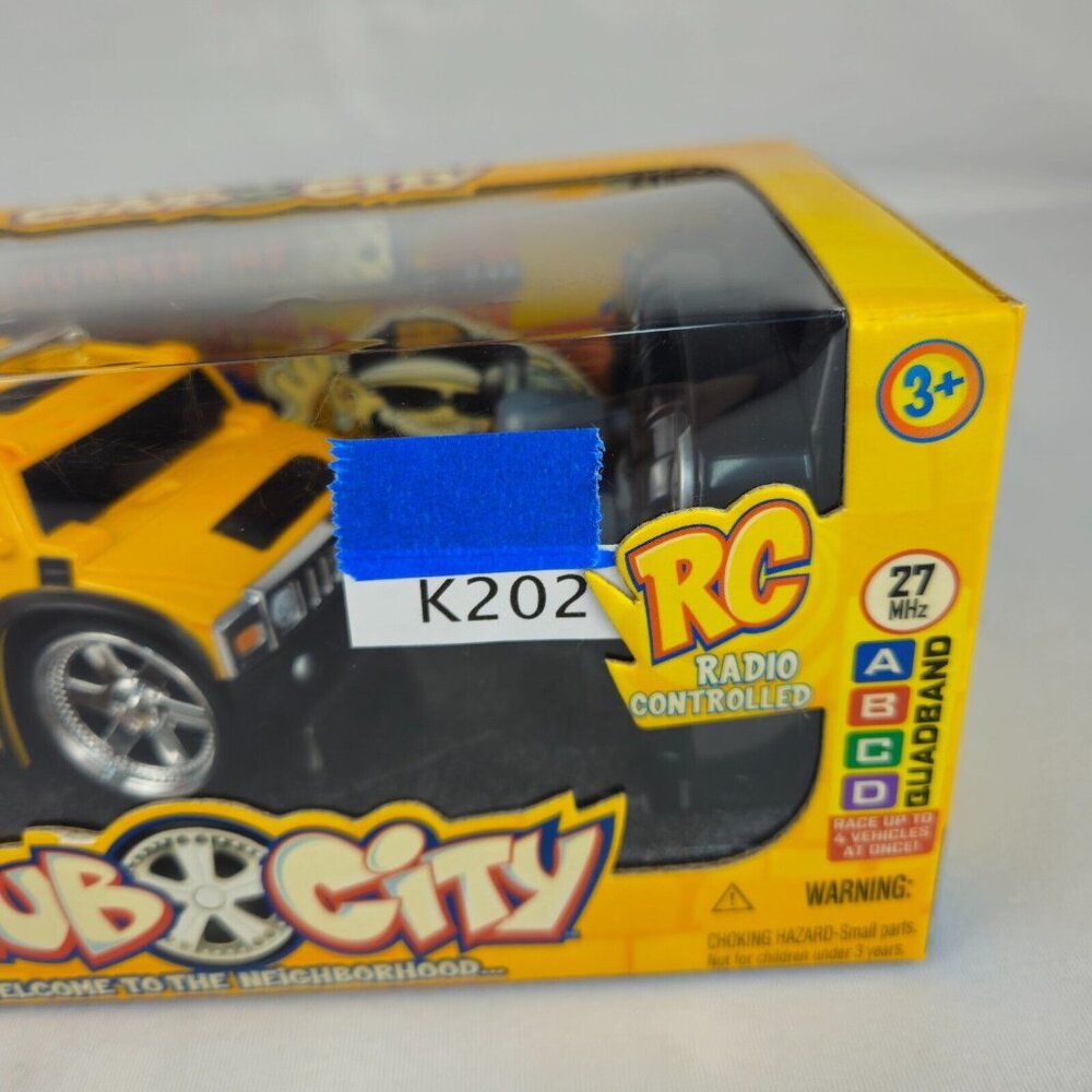 Chub City - RC Radio Control Car / Hummer H2 - Yellow by Jada Toys -90398 (K202) - Picture 10 of 11